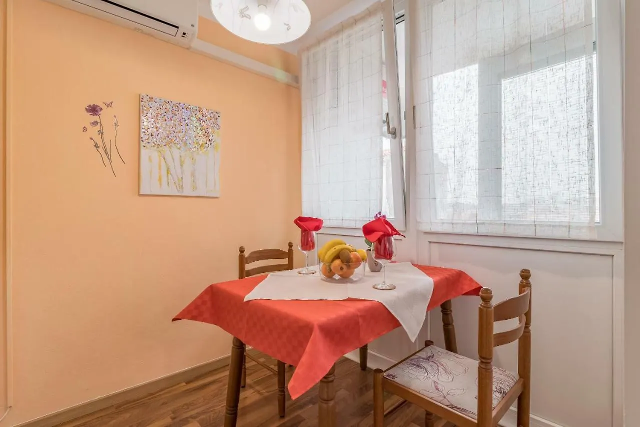 Cosy Apartment Zupanic Pula